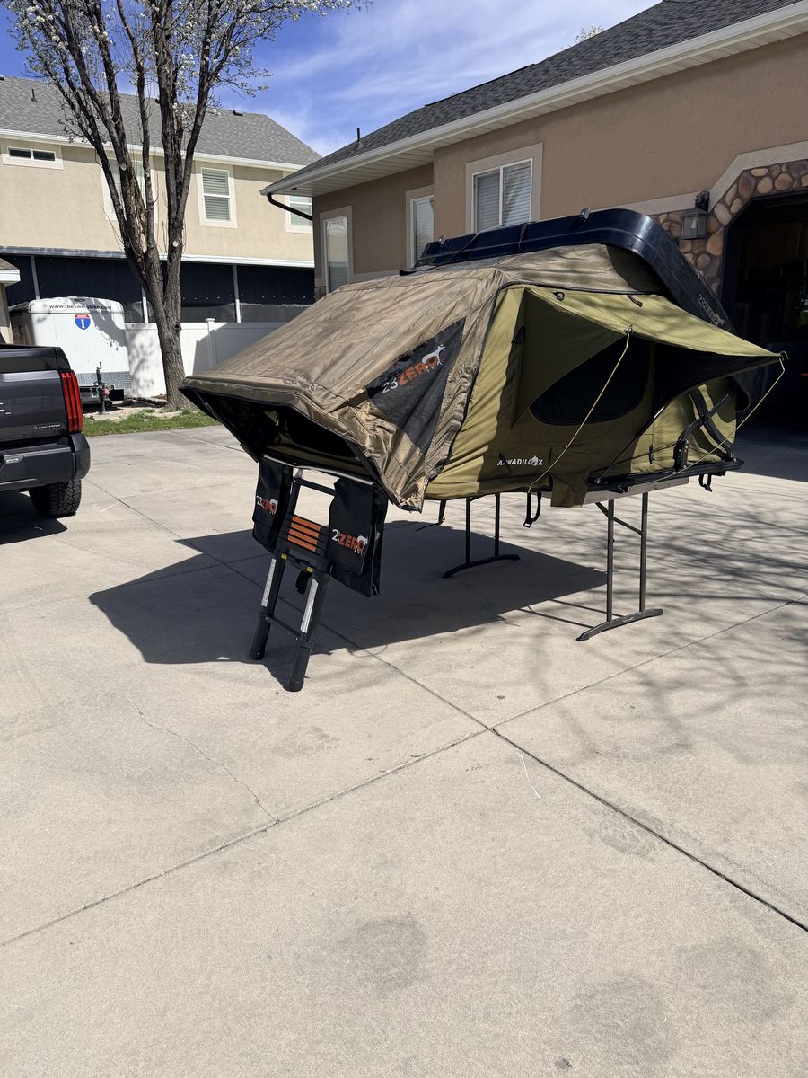 Car Roof Tent - 23Zero Hard Shell