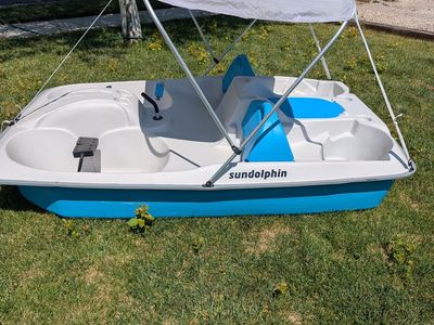 Paddle boat