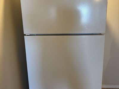 Maytag Top‑Freezer Refrigerator