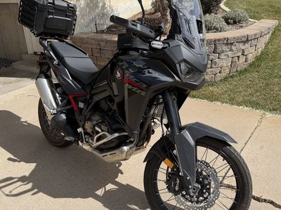 2025 Honda Africa Twin DCT