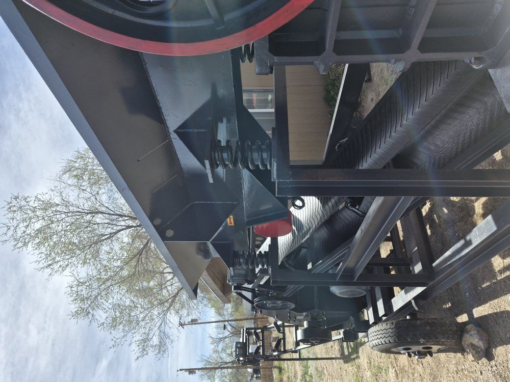 Mobile Rock Crushing Mill 12-15 TPH