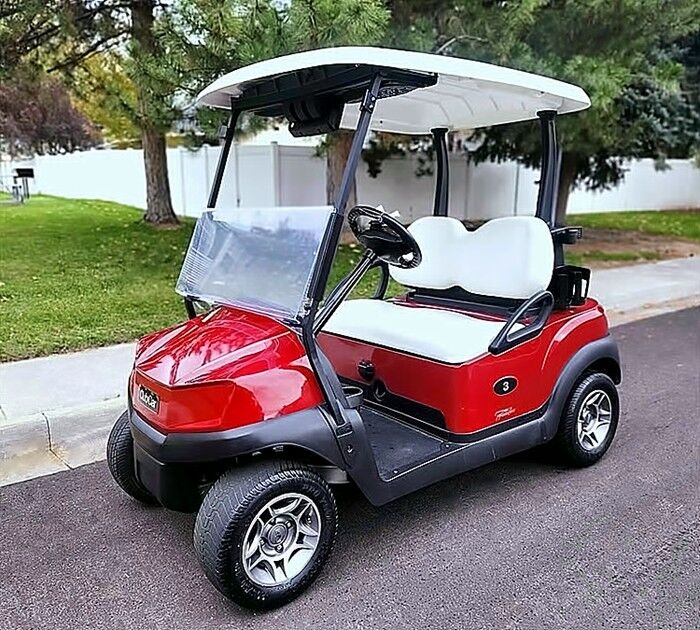 Stunning 2021 Rally Red Lithium Club Car TEMPO