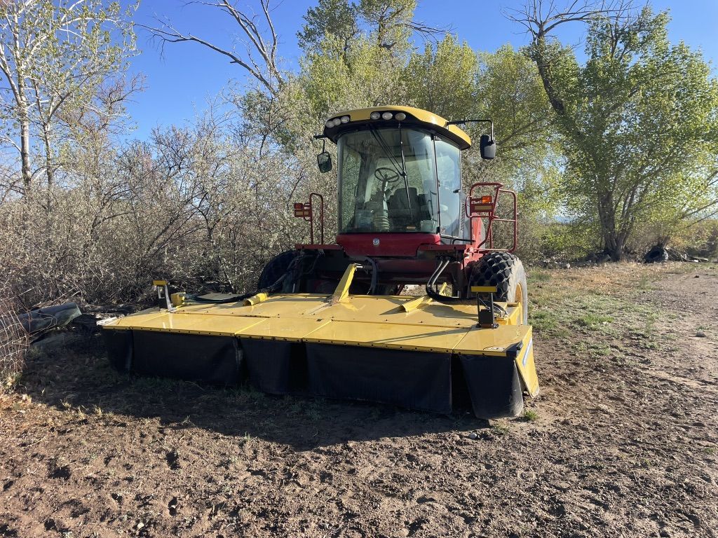NH 8060 Swather