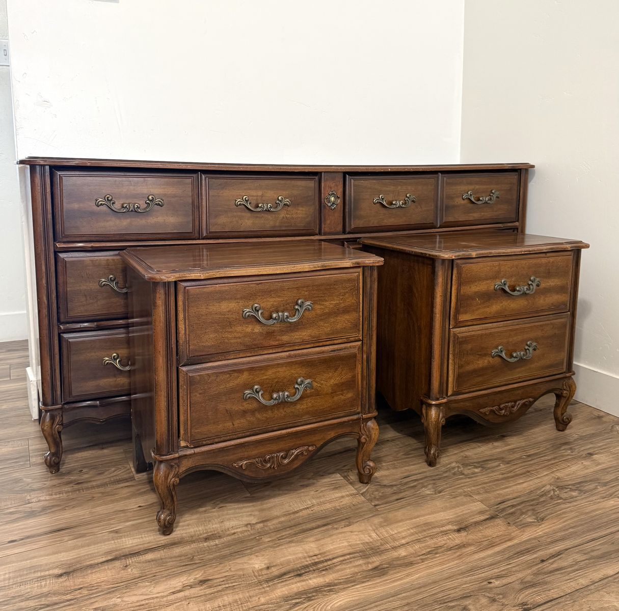French Provincial Dresser Set
