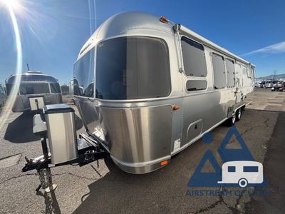 Pre-owned 2017 Airstream International 30RBQ
