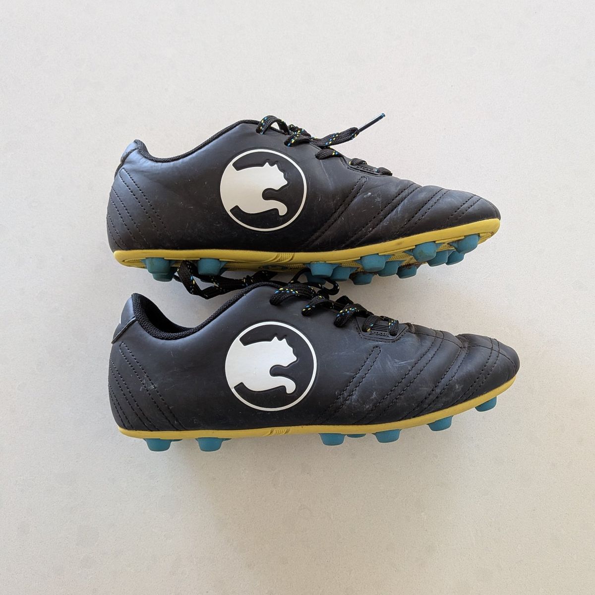 puma size 4 kids soccer cleats