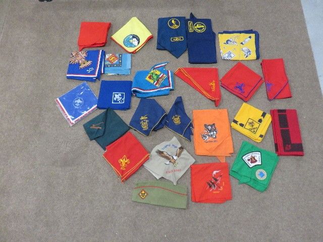 LOT OF 21 VINTAGE CUB AND BOY SCOUT NECKERCHIEFS, 2 CUB SCOUT SASHES AND ONE VINTAGE BSA HAT