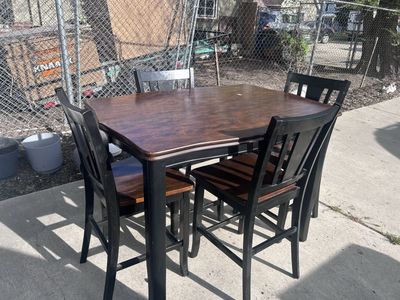 Dining Room Table for 4 people and Chairs