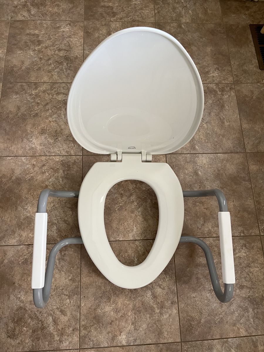 Bemis White Elongated Toilet Seat
