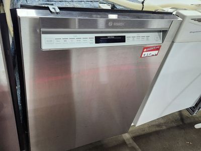 BEAUTIFUL BOSCH STAINLESS STEEL DISHWASHER! W-WARRANTY