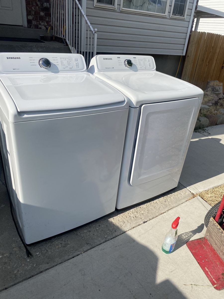 Beautiful Samsung Top Load Washer and Matching Electric Dryer Set - White Includes free delivery!