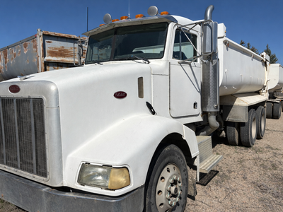 Peterbilt 385