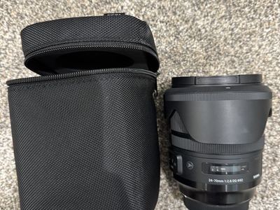 Sigma 24-70mm f/2.8 DG OS HSM Art (EF) w/ filter