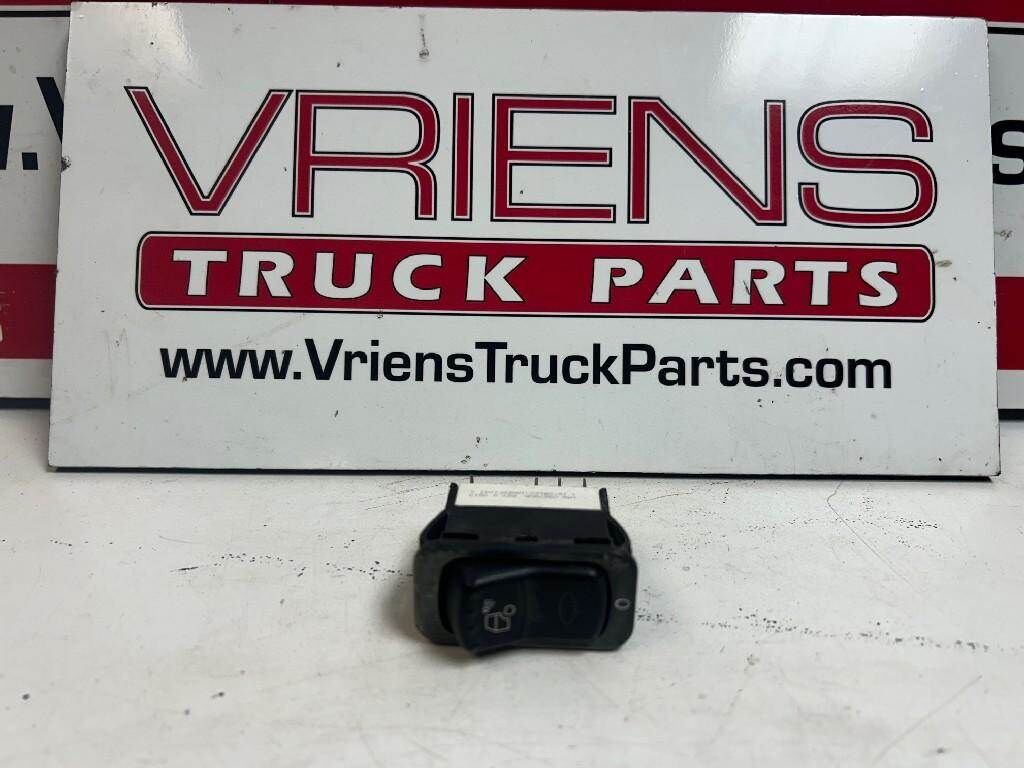 Paccar Dashboard Switch