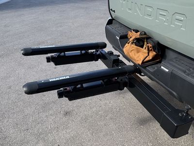 Yakima EXO Swing Base Hitch & EXO SnowBank Ski & Snowboard Rack (SwingBase + SnowBank)