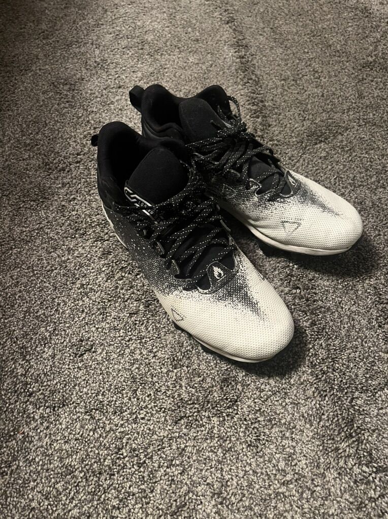 Size 11 Under Armor Football Cleats