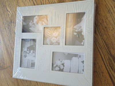Brand New Pioneer Wedding Photo Album. Holds 240