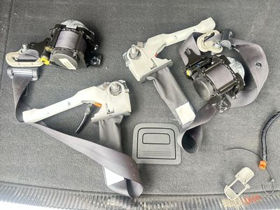 Seat belts 2019 Nisan Sentra