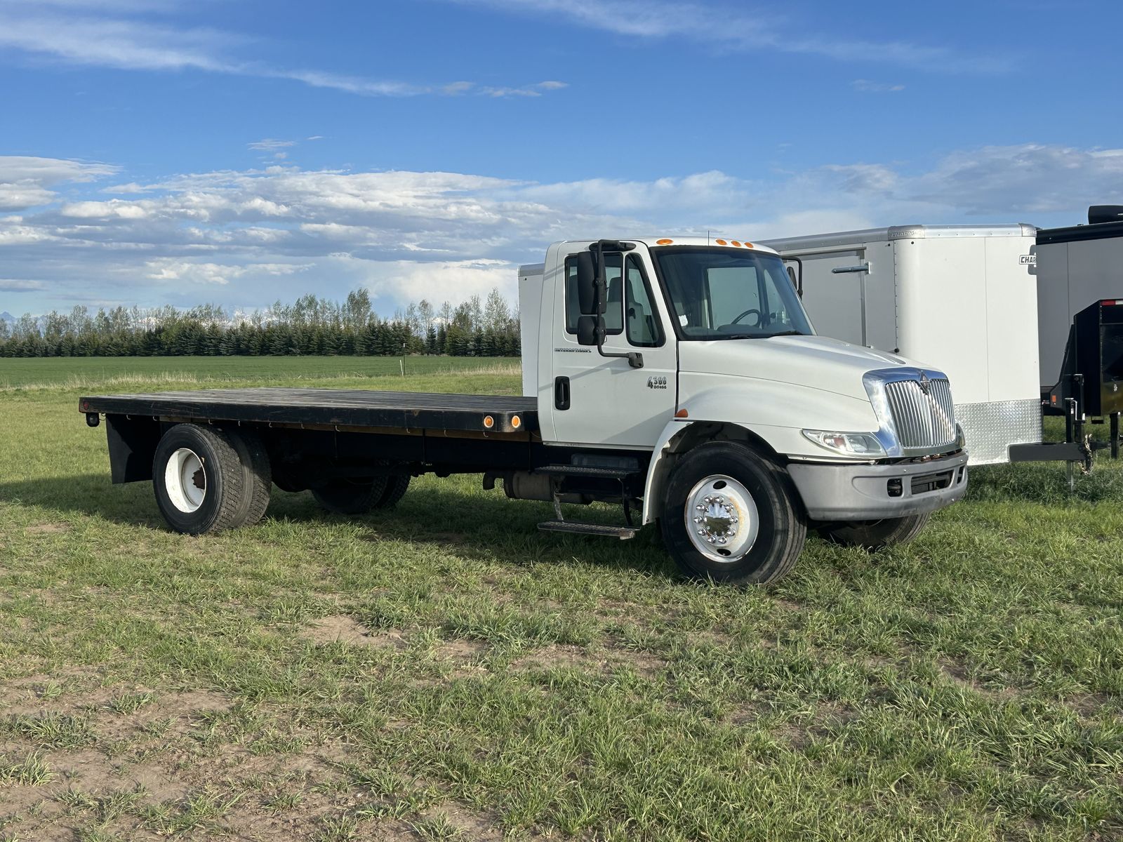 2004 INTERNATIONAL 4300