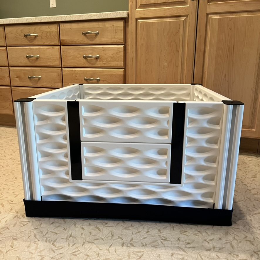 EZwhelp EZclassic Puppy Whelping Box w/Rails