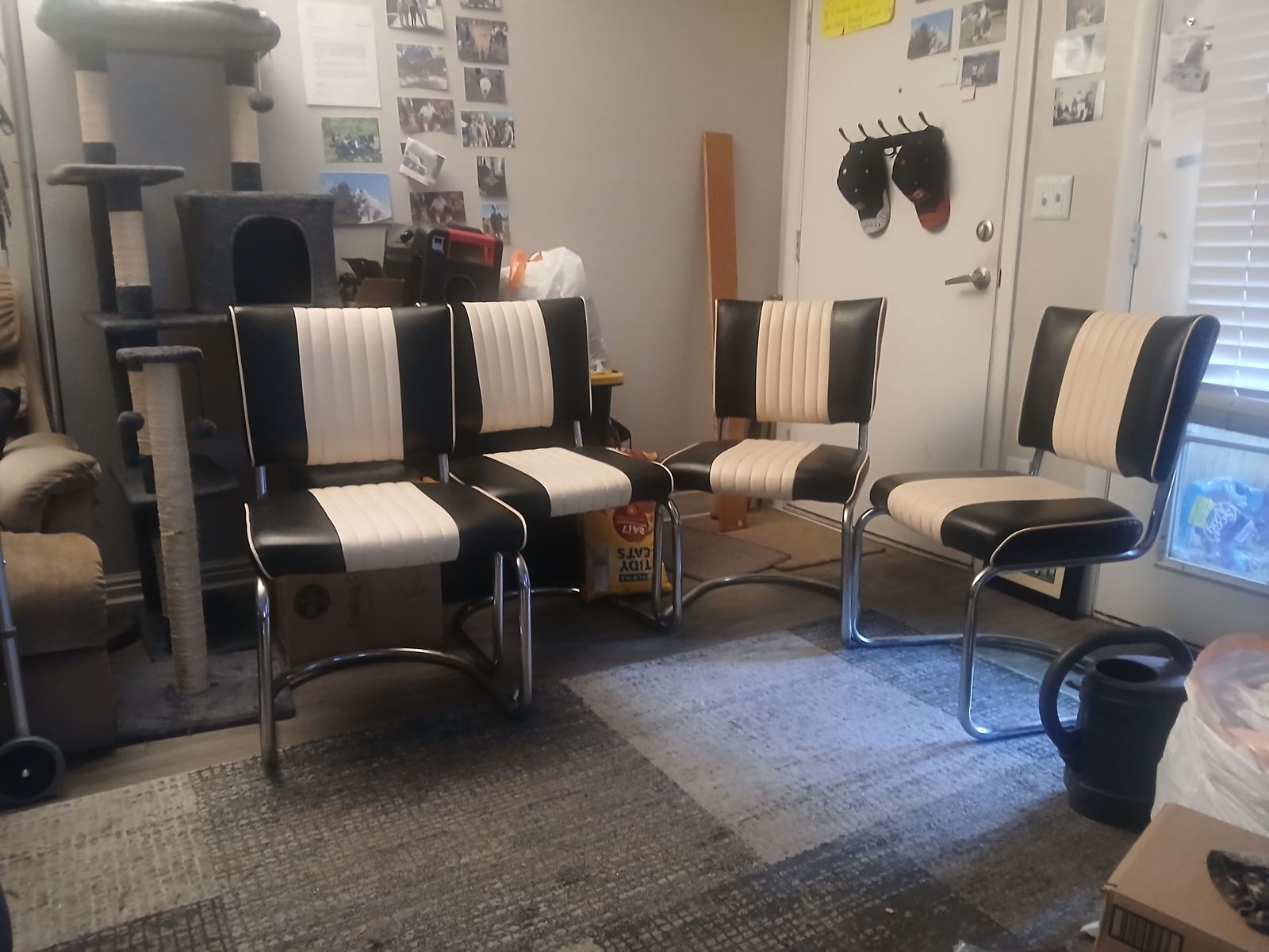 Vintage Style Kitchen Chairs (4)