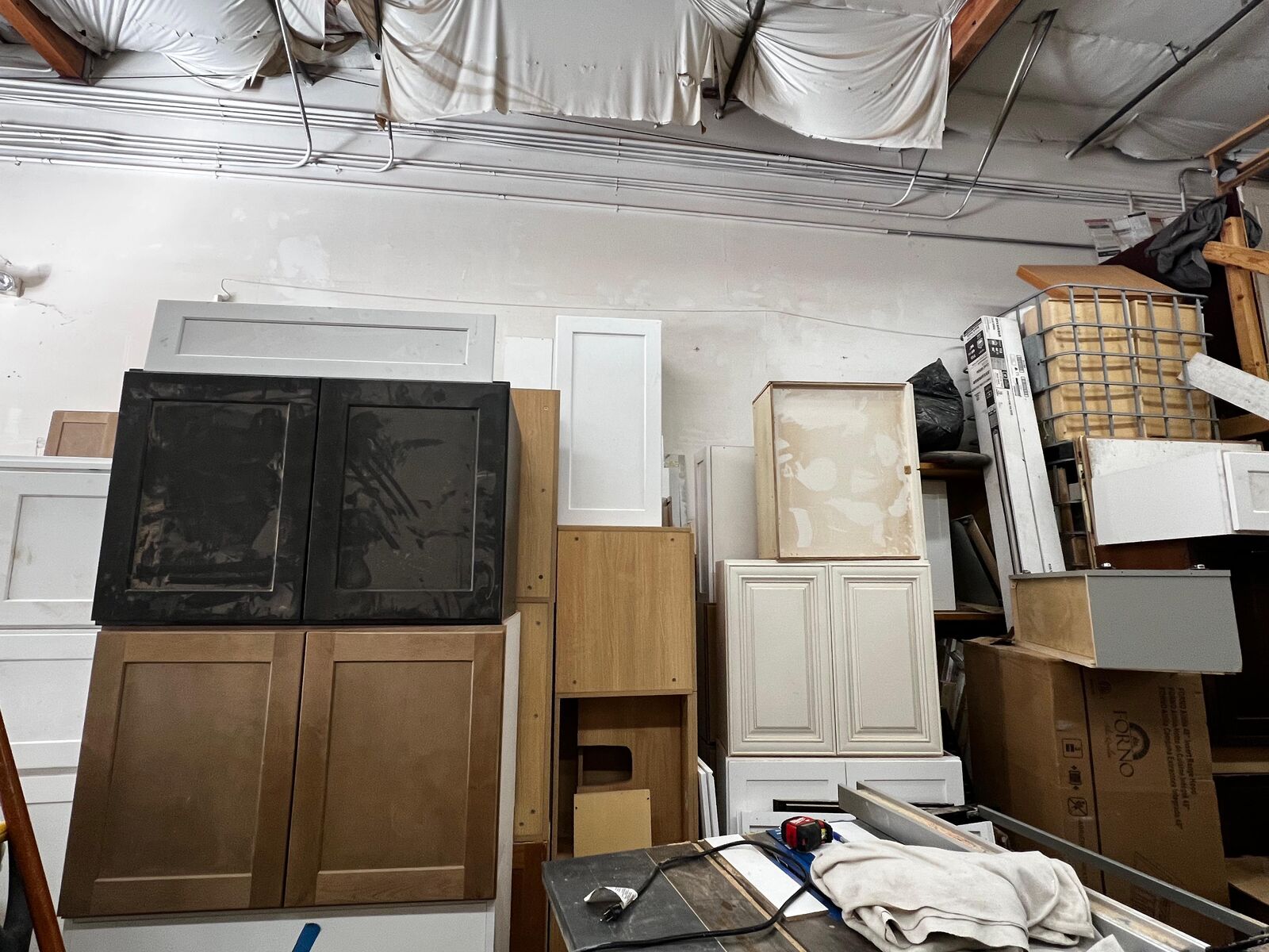 Cabinets Scratch and Dent Sale