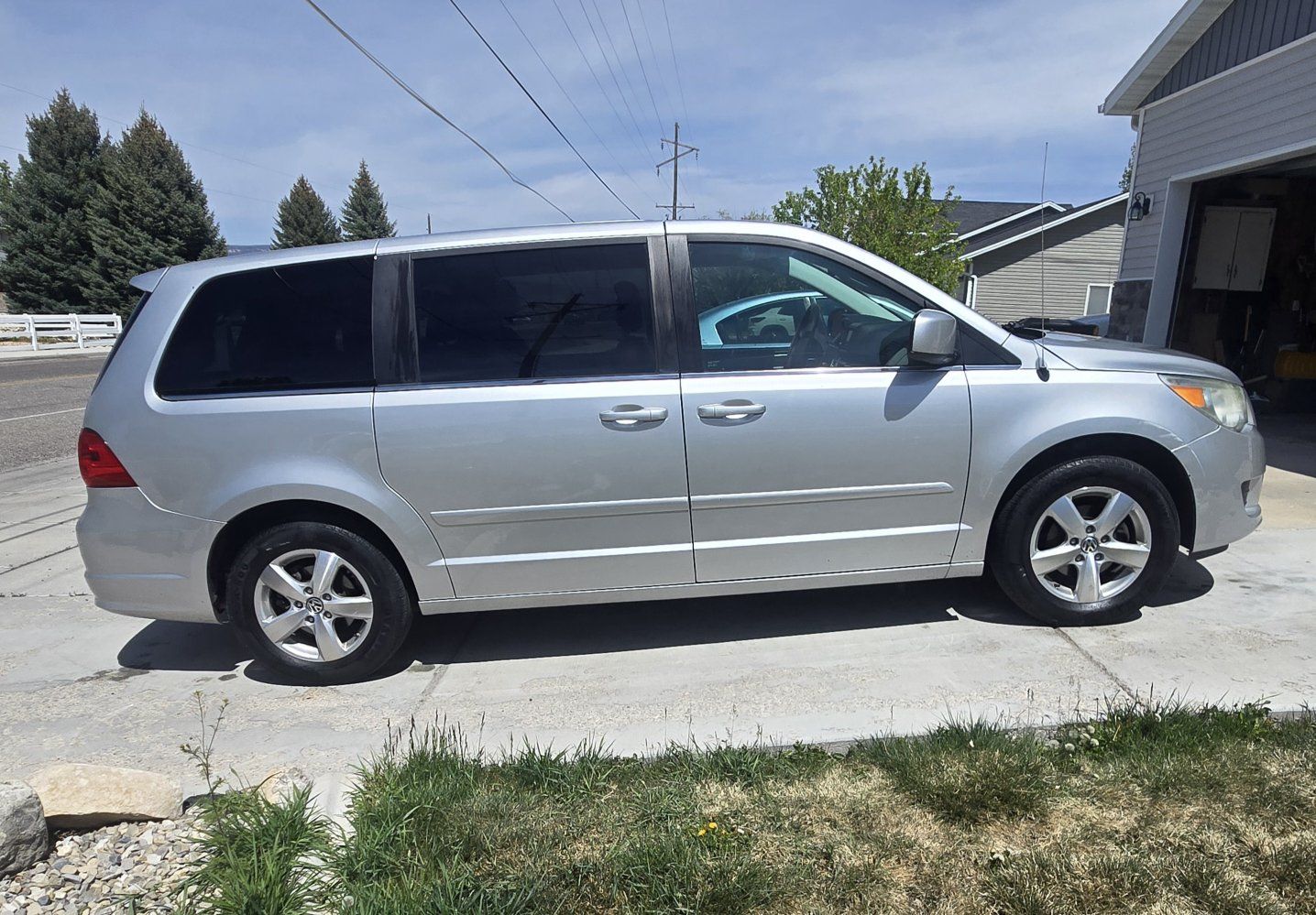 2010 VOLKSWAGEN ROUTAN SE