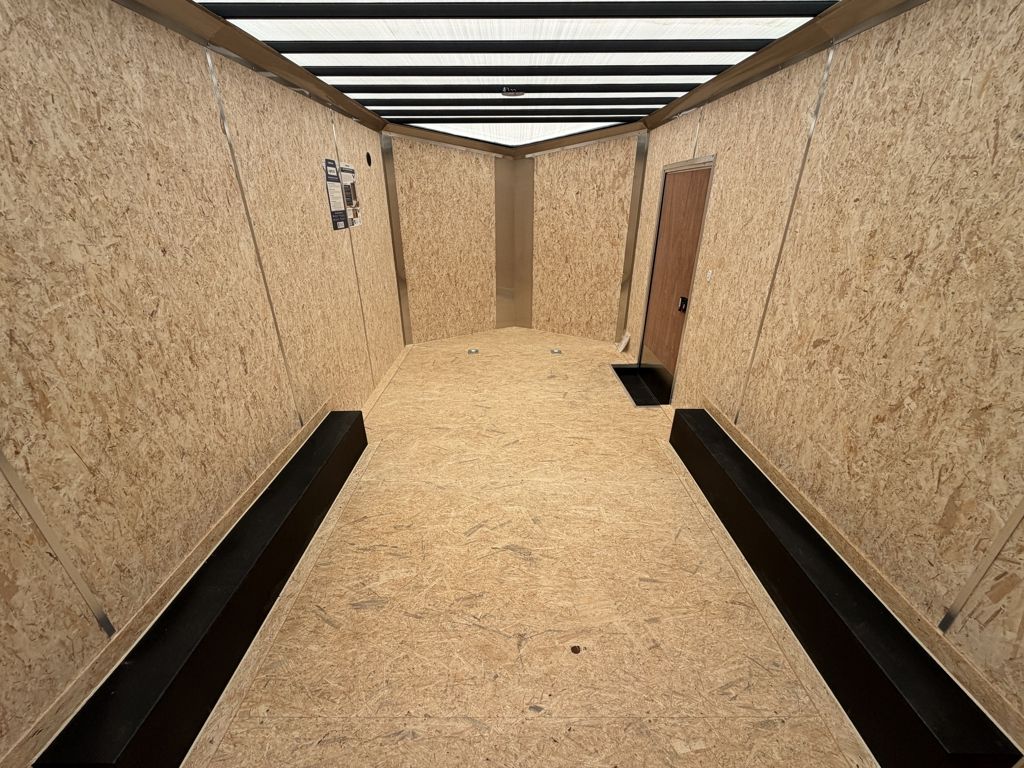 Main image 6