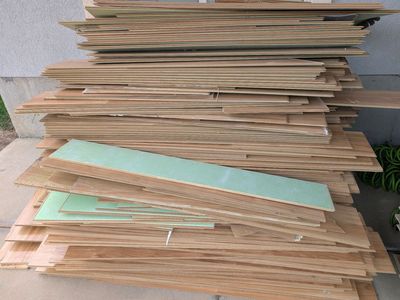 Like-New Laminate Flooring – Approx. 900 Sq. Ft. – Only $300!