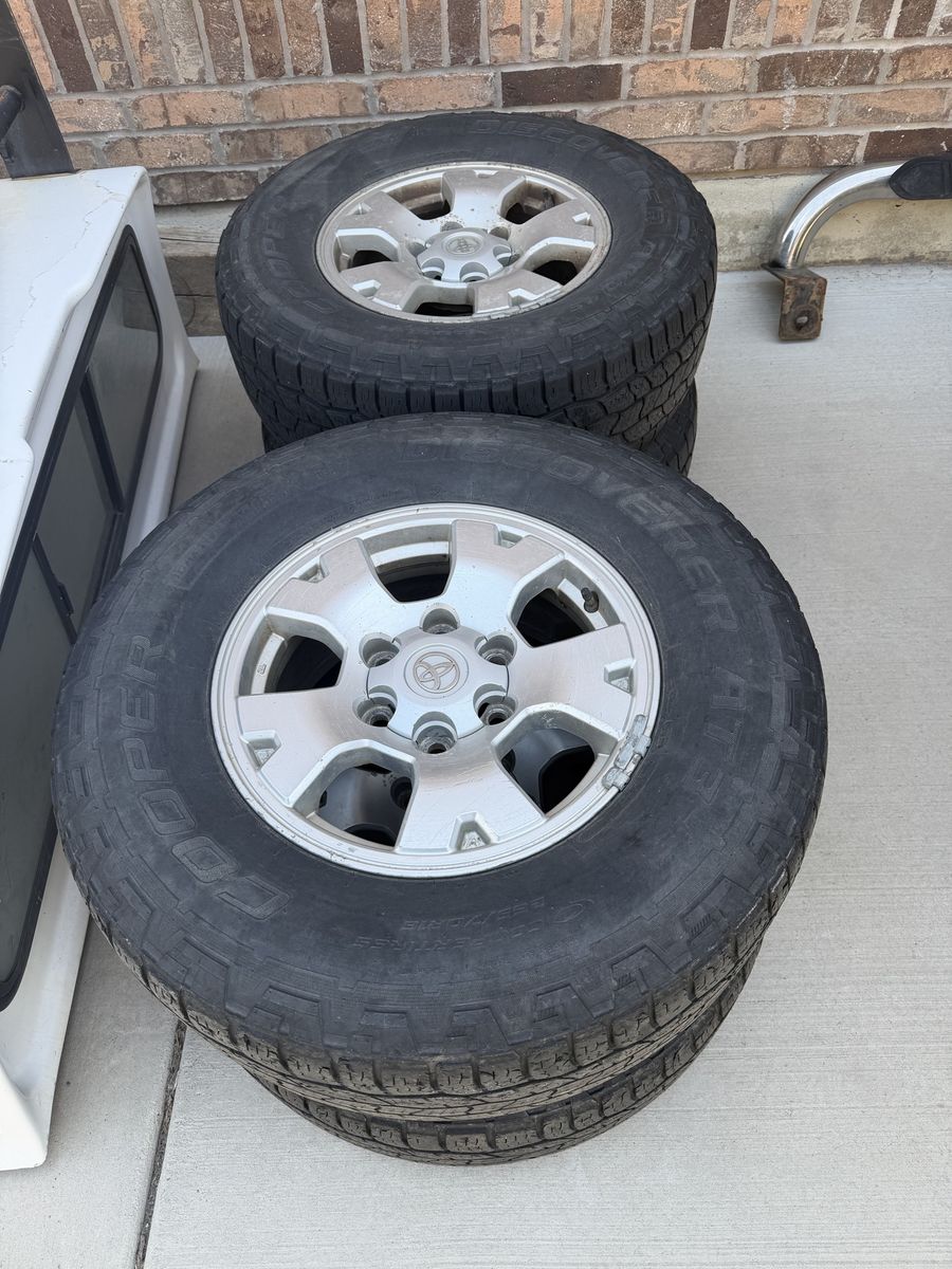 4 Tires and Wheel Tacoma Toyota
