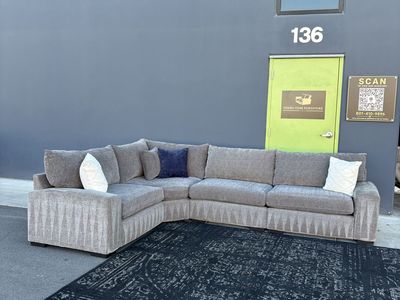 4-Piece Sectional (Free Delivery )