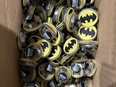 Batman Logo Yellow & Black Shoelaces Charms / Buttons - Made in China
