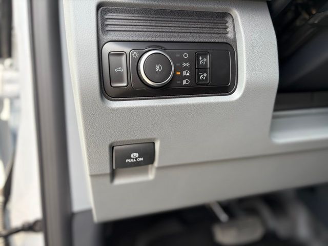 Main image 4
