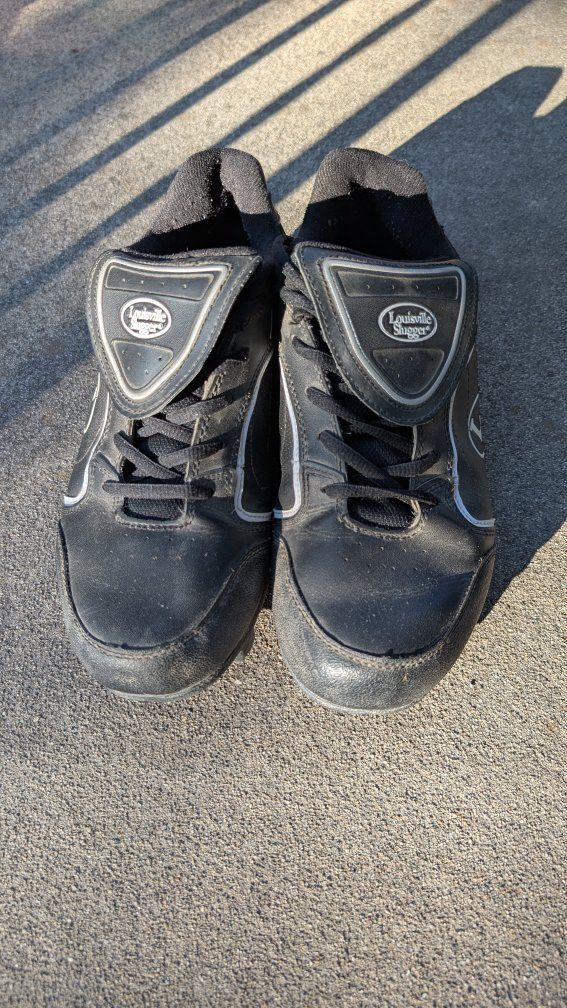 Louisville Slugger Black Molded Cleats Size 9 Baseball/Softball Shoes