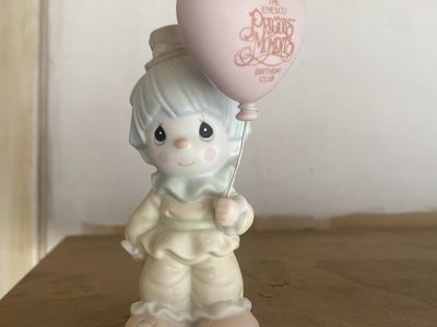 Enesco Precious Moments Birthday Club Clown Figurine with Heart Balloon