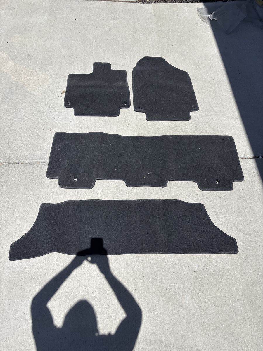 Honda Odyssey Black Carpet Floor Mat Set 2018-2023