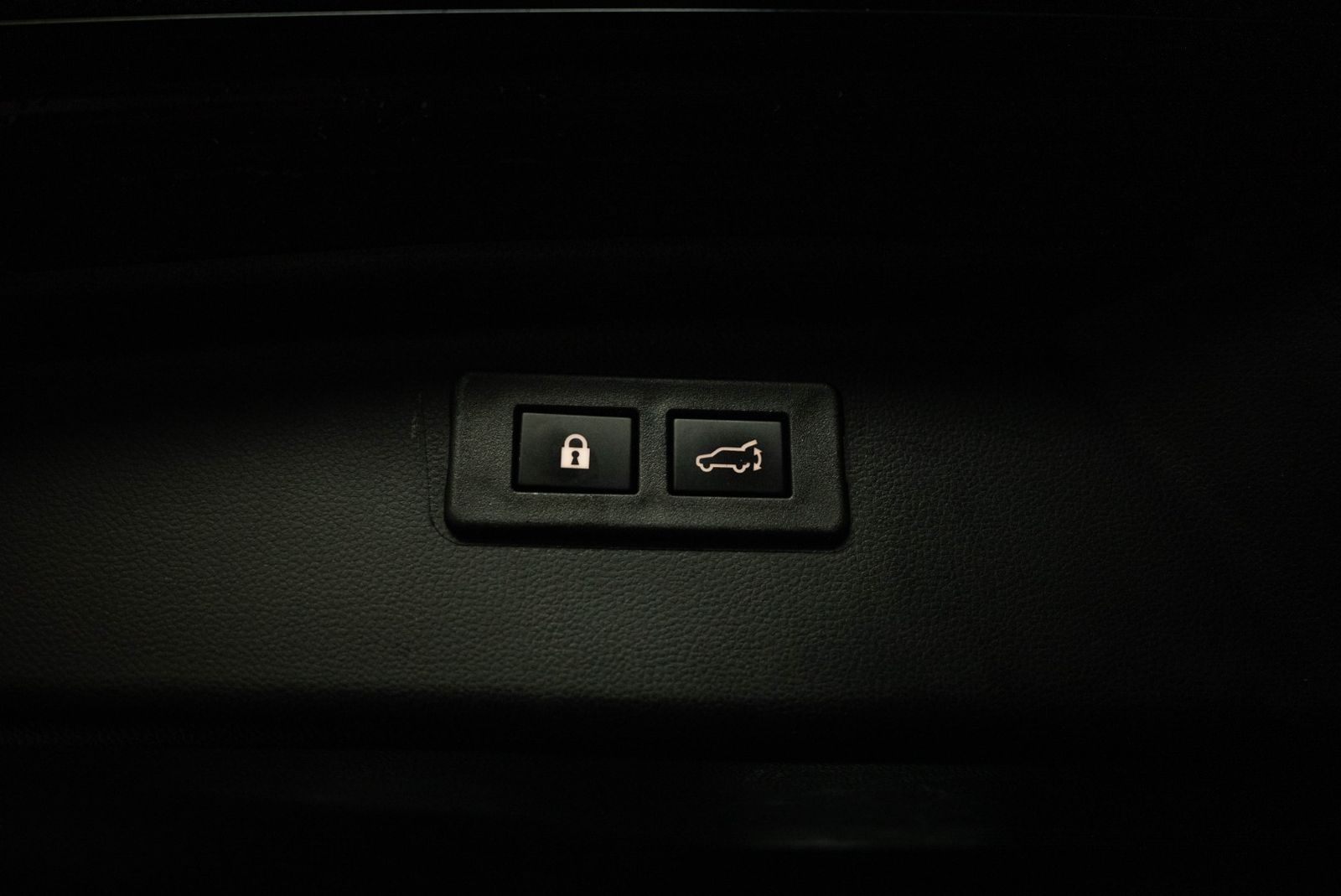 Main image 9