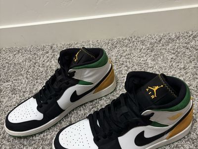 Air Jordan 1 Mid SE “Oakland” – Size 13