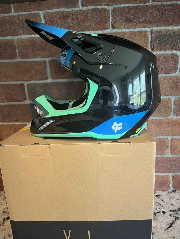 Fox Dirt Bike/ mountain Bike Helmate