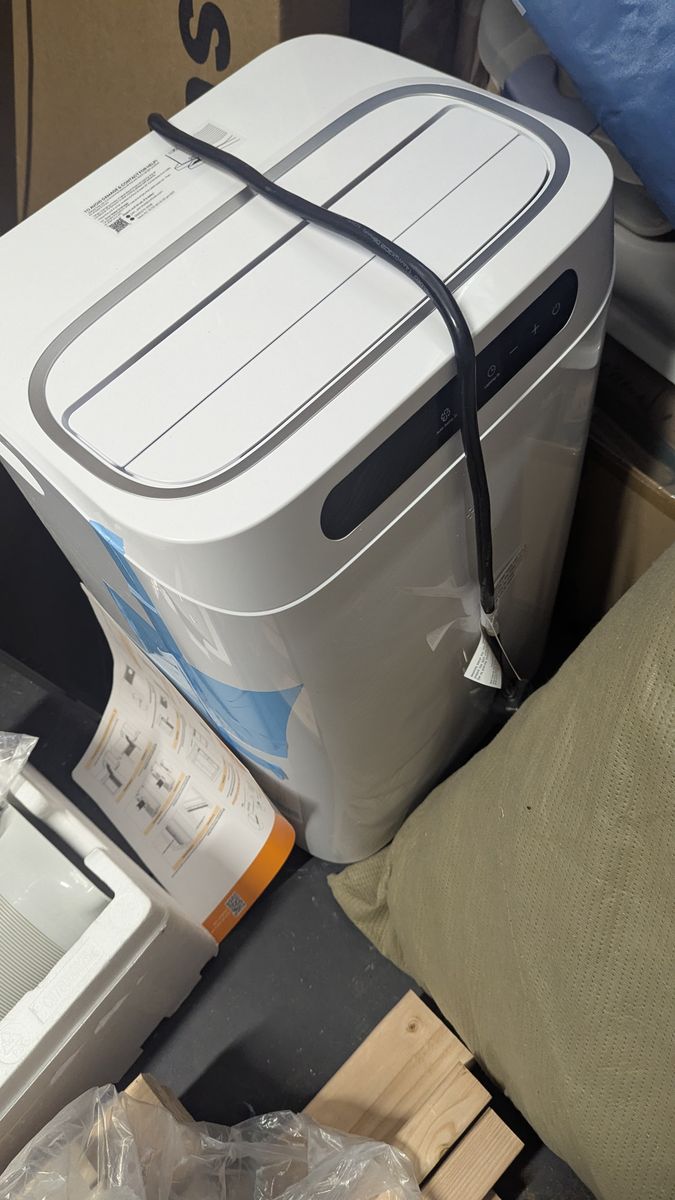 14,000 BTU Portable Air Conditioner YAC-10CPD/PD4 - White