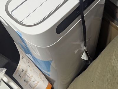 14,000 BTU Portable Air Conditioner YAC-10CPD/PD4 - White