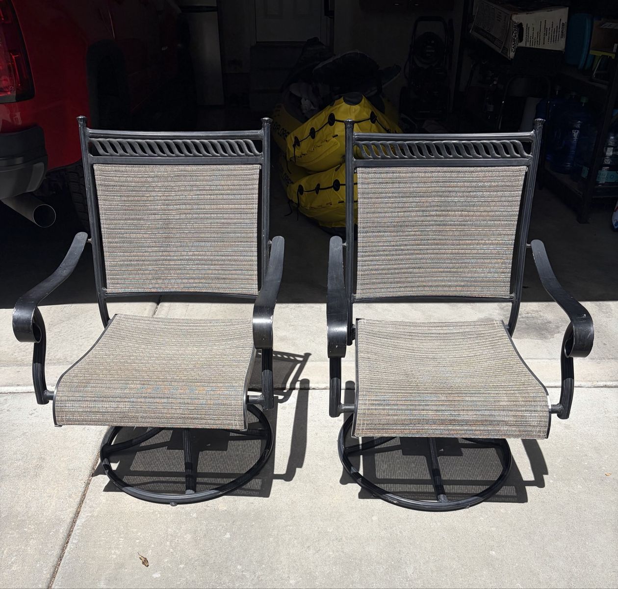 Set of 2 Outdoor Patio Swivel Rocker Dining Chairs with Mesh Fabric - Black/Brown