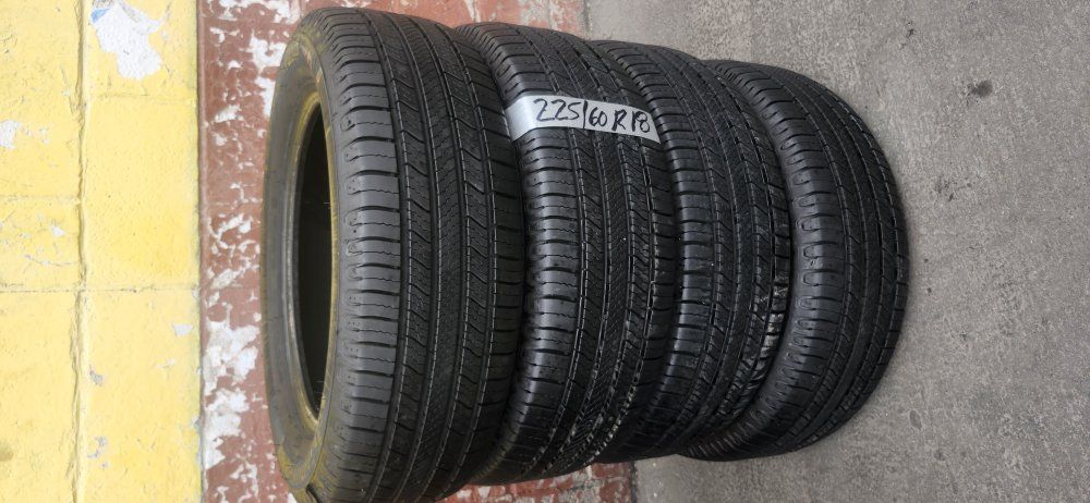 225/60R8 MICHELIN  DEFENDER²