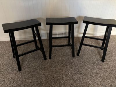 3 BLACK WOOD BARSTOOLS