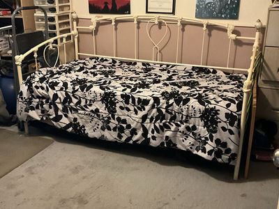 Day bed