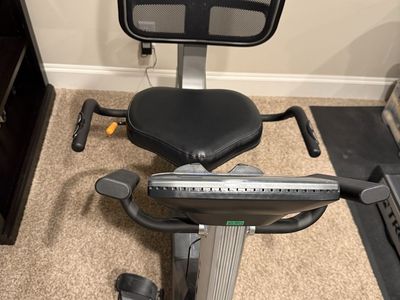 LifeCORE Fitness 850RBS Recumbent Exercise Bike - Magnetic Resistance, Used Excellent Condition
