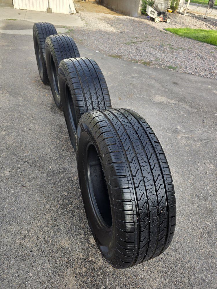 Set of 4 Used 265/70R17 All-Season Tires with Good Tread