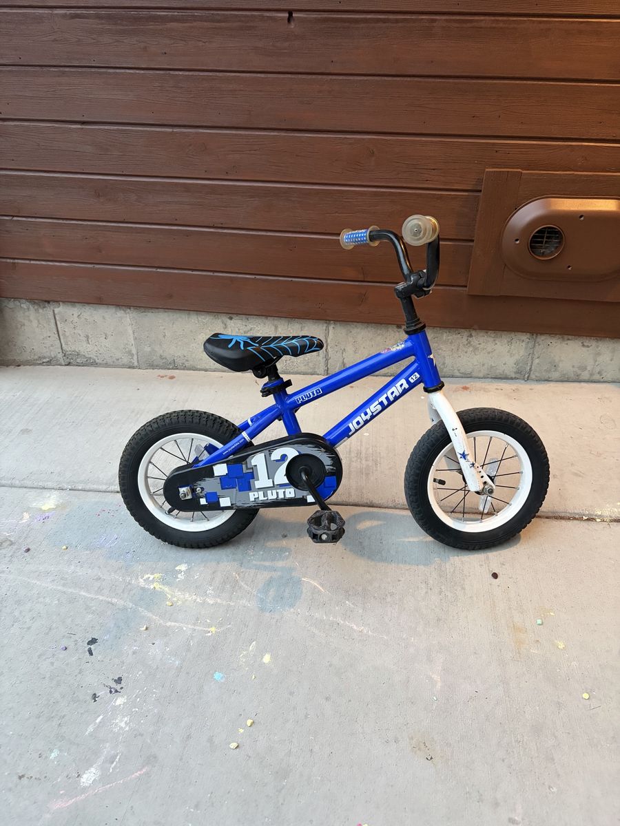 Joystar Pluto 12-inch Kids Bike with Training Wheels,