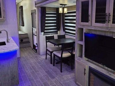 2020 Forest River Arctic Wolf 3660SUITE-43 ft
