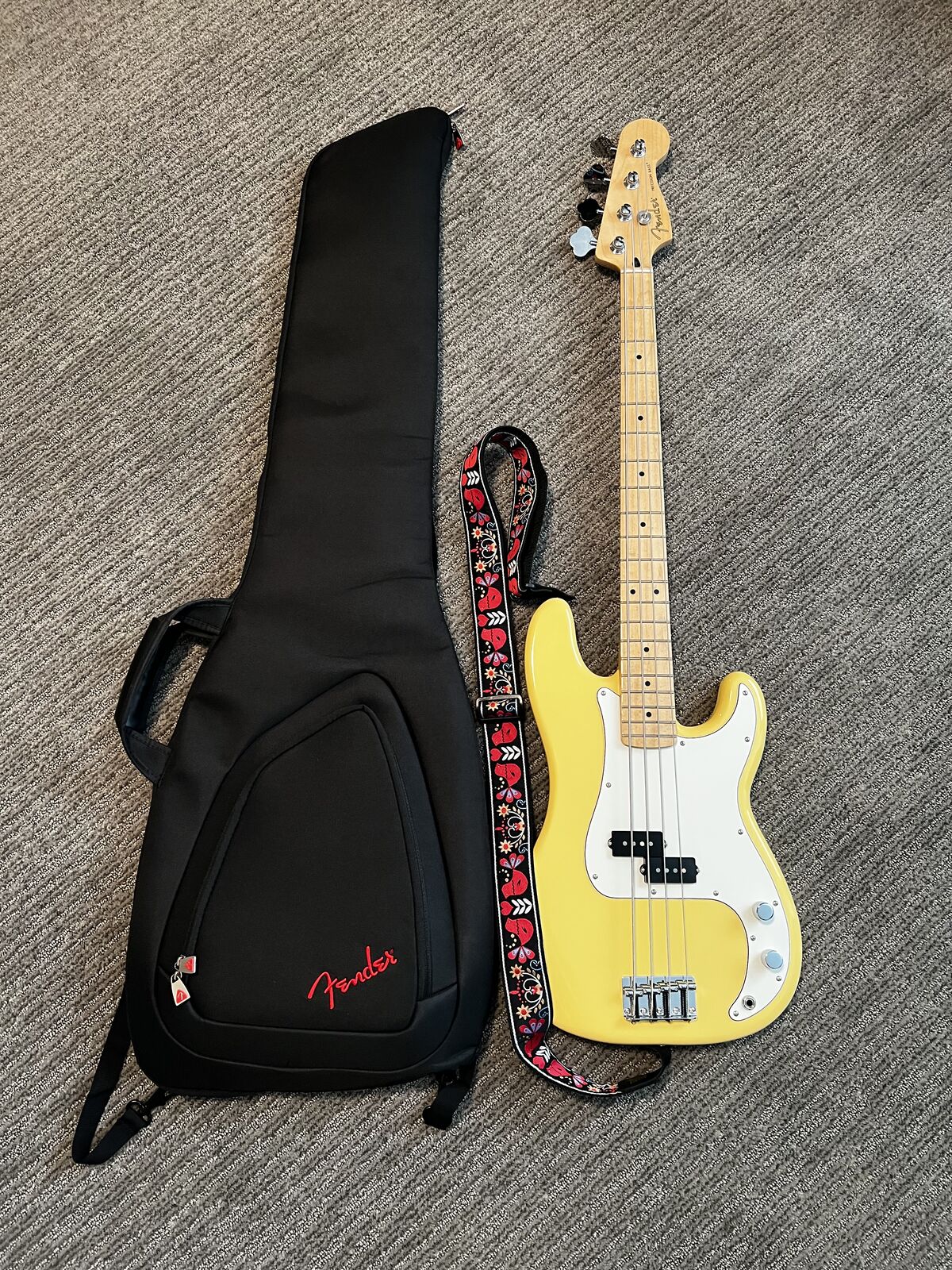 Fender Precision Bass Player Series